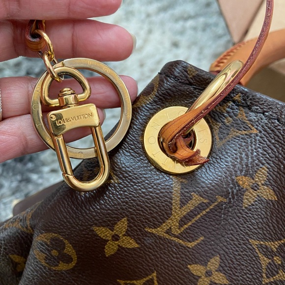 🍎accepting offers🍎ARTSY  Mm size - Picture 15 of 16